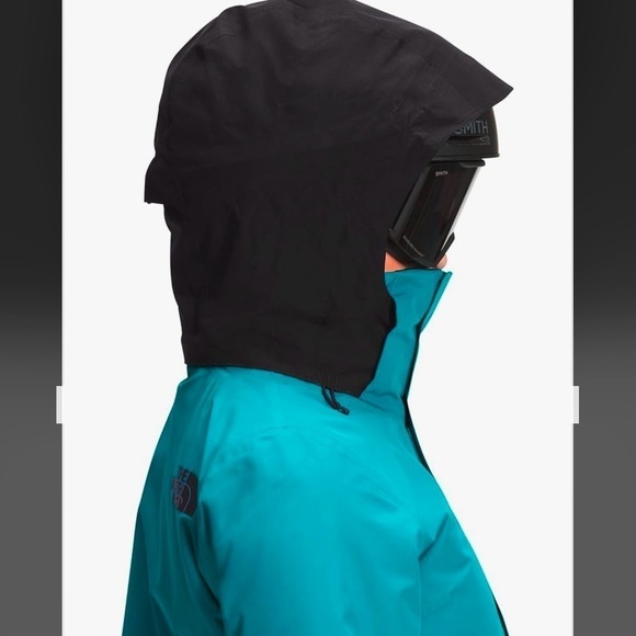 THE NORTH FACE Garner Triclimate Ski Jacket in Enamel Blue/TNF Black/Enamel Blue - Picture 6 of 16